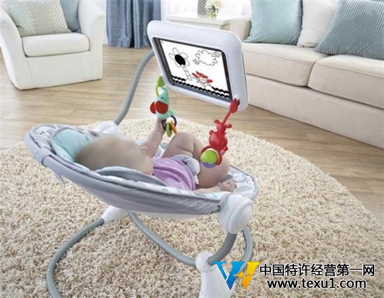 專為嬰兒設計的iPad專用座椅。