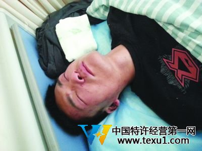 仍昏迷的劉永勝醫(yī)生。(醫(yī)院提供)