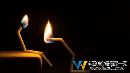 火柴盒側面的摩擦片才是主要危險源頭。(觀察者網)