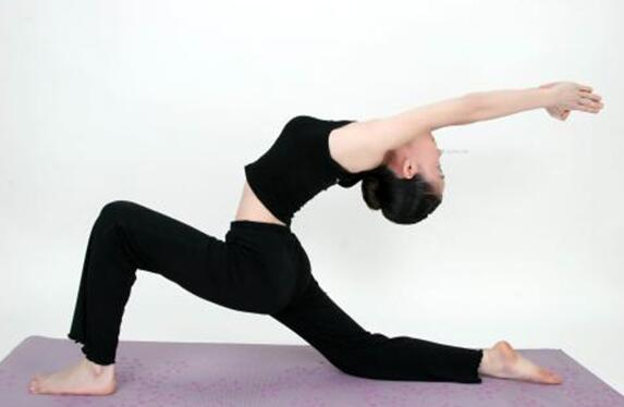 開瑜伽館賺錢嗎